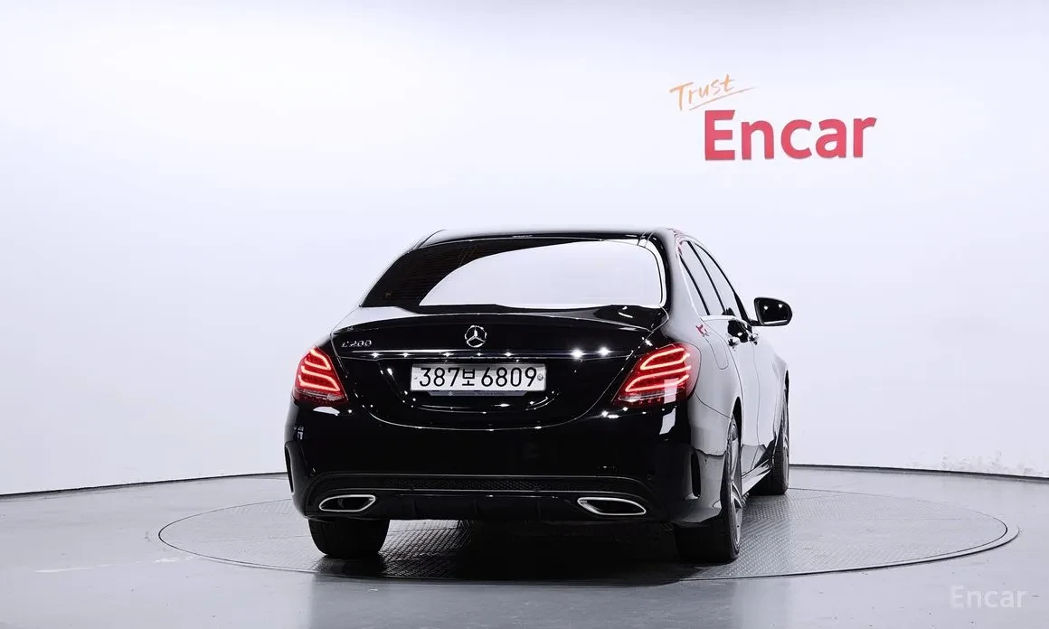 Mercedes-Benz C 200 AMG Line HEADS UP, снимка 4 - Автомобили и джипове - 54623312