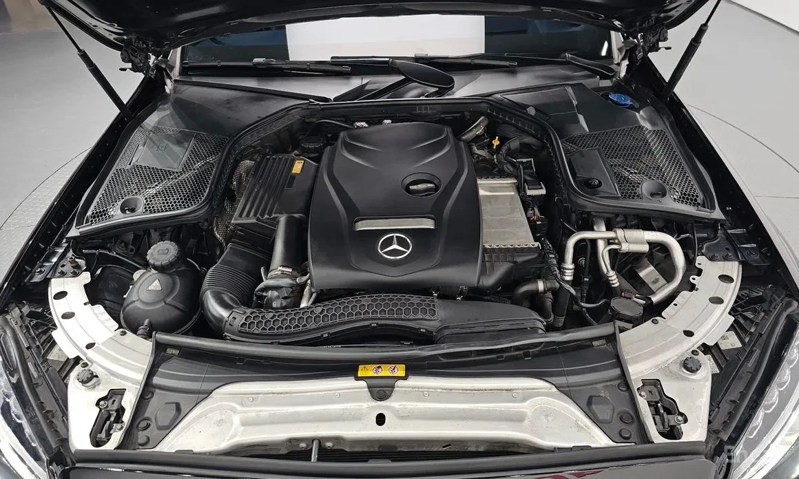 Mercedes-Benz C 200 AMG Line HEADS UP, снимка 6 - Автомобили и джипове - 54623312