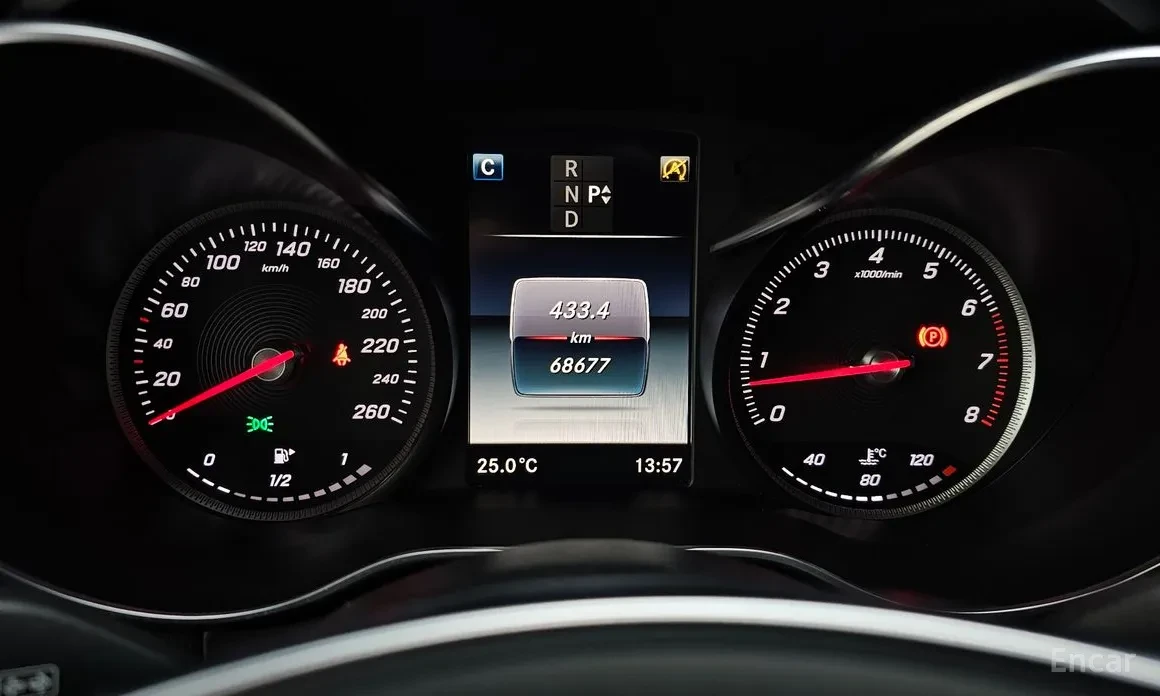 Mercedes-Benz C 200 AMG Line HEADS UP, снимка 8 - Автомобили и джипове - 54623312