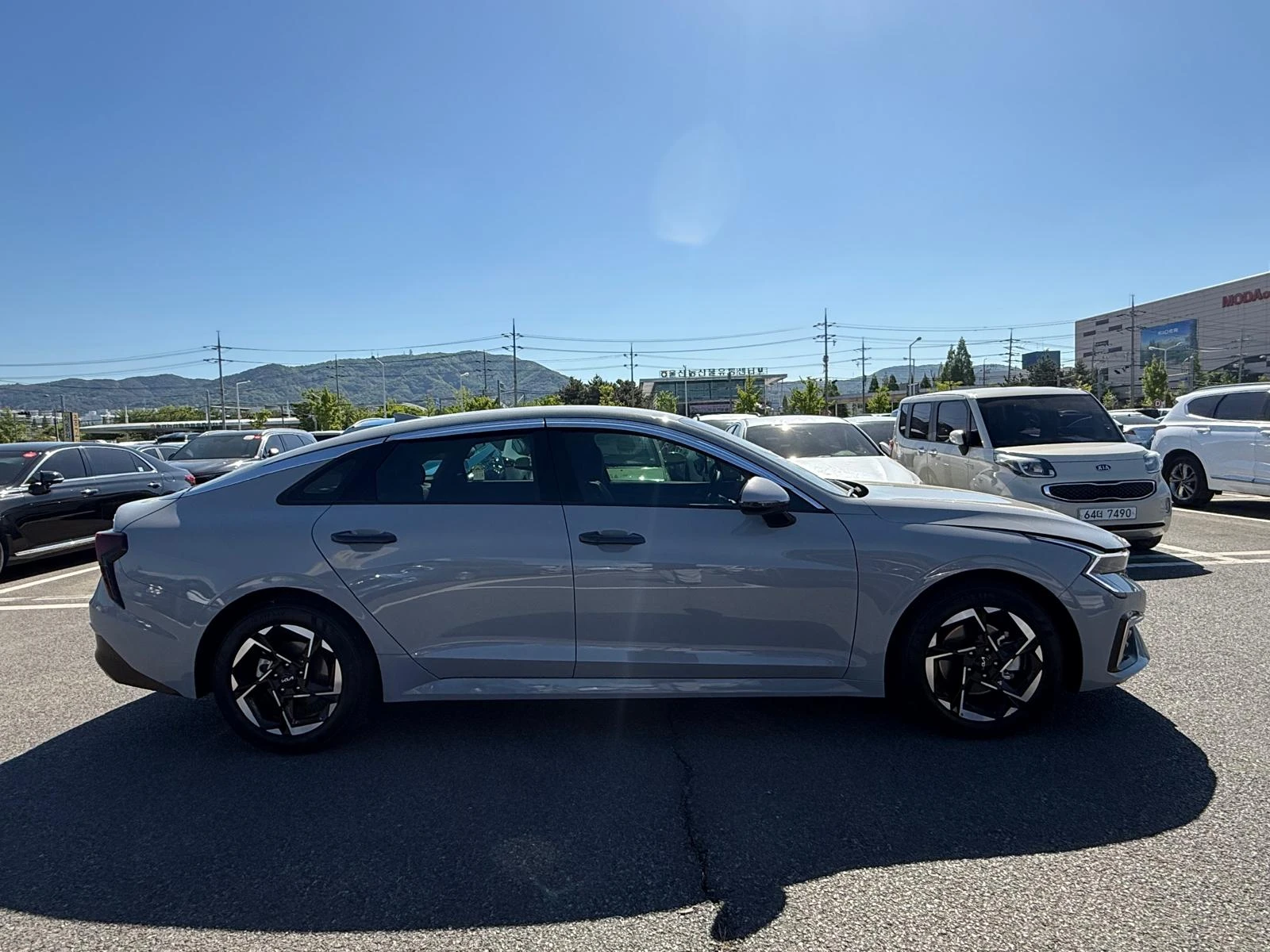 Kia K5 2.0 LPI - ОЧАКВАН ВНОС, снимка 3 - Автомобили и джипове - 54630763