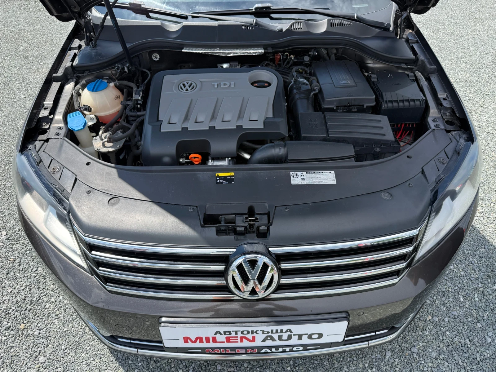 VW Passat (KATO НОВА), снимка 17 - Автомобили и джипове - 54837099