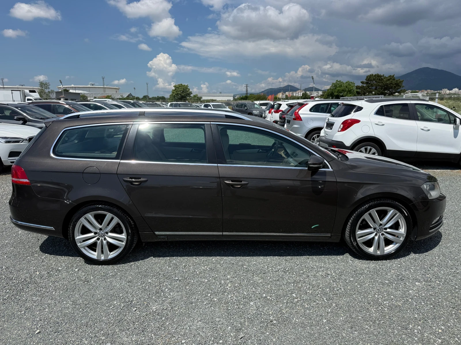 VW Passat (KATO НОВА), снимка 4 - Автомобили и джипове - 54837099