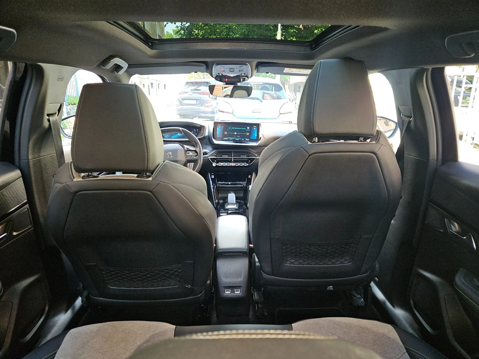 Peugeot 2008 GT 2008e 54kW 2022 Swiss , снимка 9 - Автомобили и джипове - 54859702