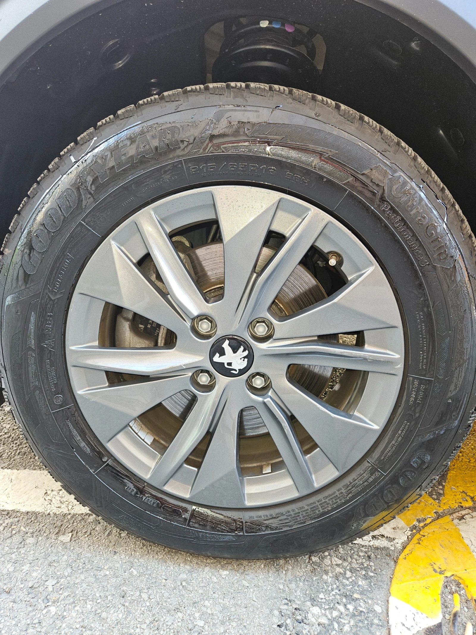 Peugeot 2008 GT 2008e 54kW 2022 Swiss , снимка 7 - Автомобили и джипове - 54859702