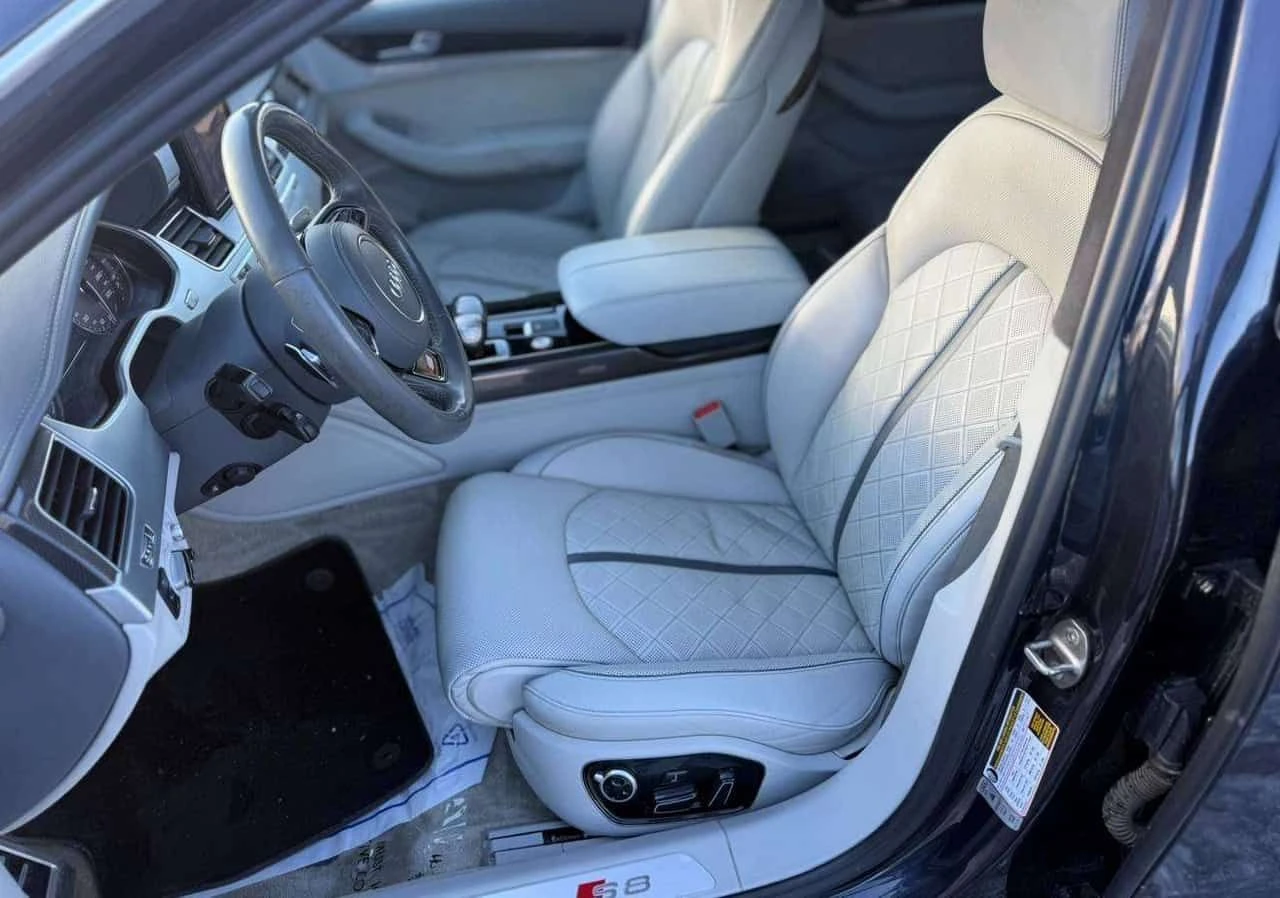 Audi S8 * Plus * CARFAX * ЦЕНА ДО БГ, снимка 12 - Автомобили и джипове - 55391733