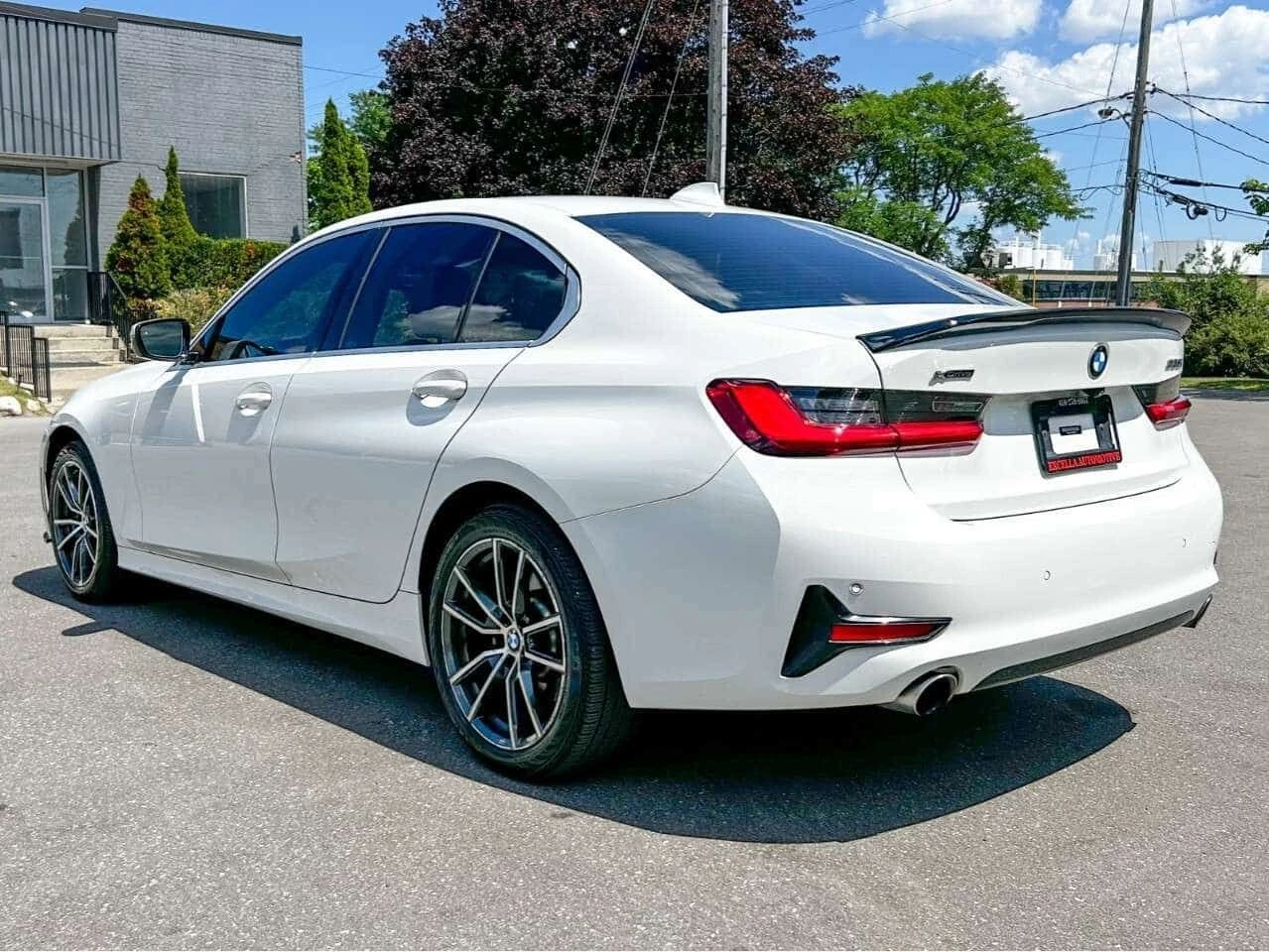 BMW 330 Sport Package / CarPlay / Digital Cockpit/HUD, снимка 4 - Автомобили и джипове - 55445391