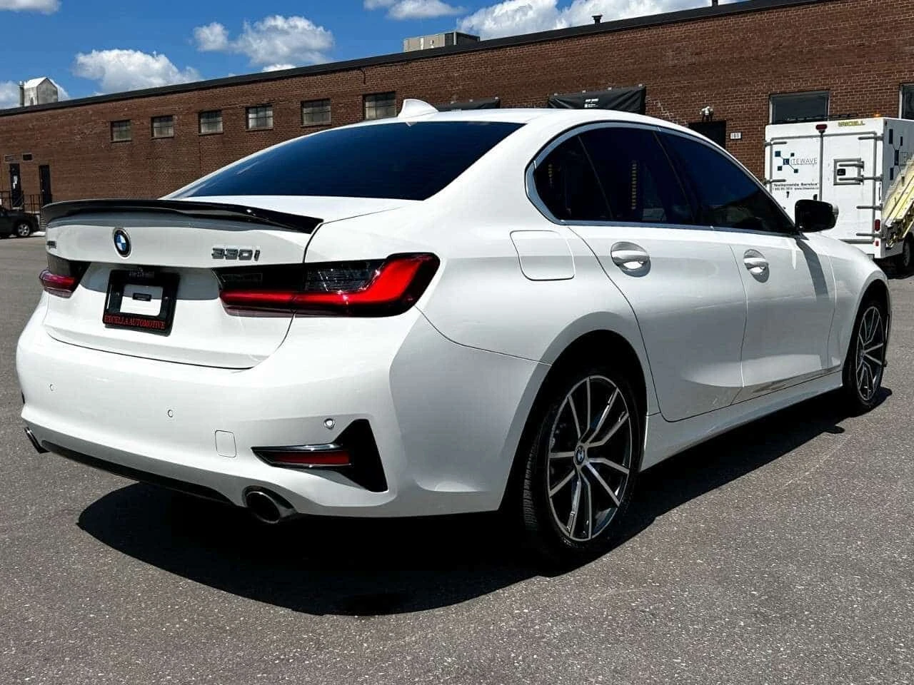 BMW 330 Sport Package / CarPlay / Digital Cockpit/HUD, снимка 8 - Автомобили и джипове - 55445391
