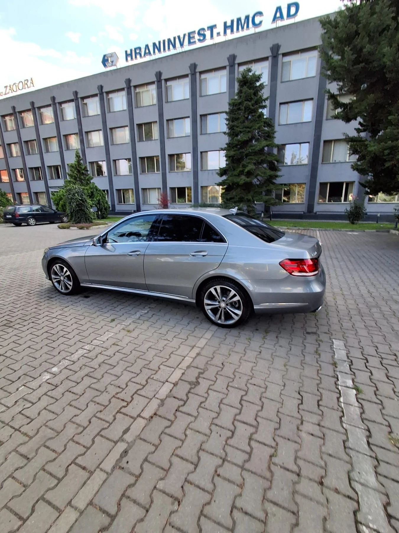 Mercedes-Benz E 220, снимка 17 - Автомобили и джипове - 55599299