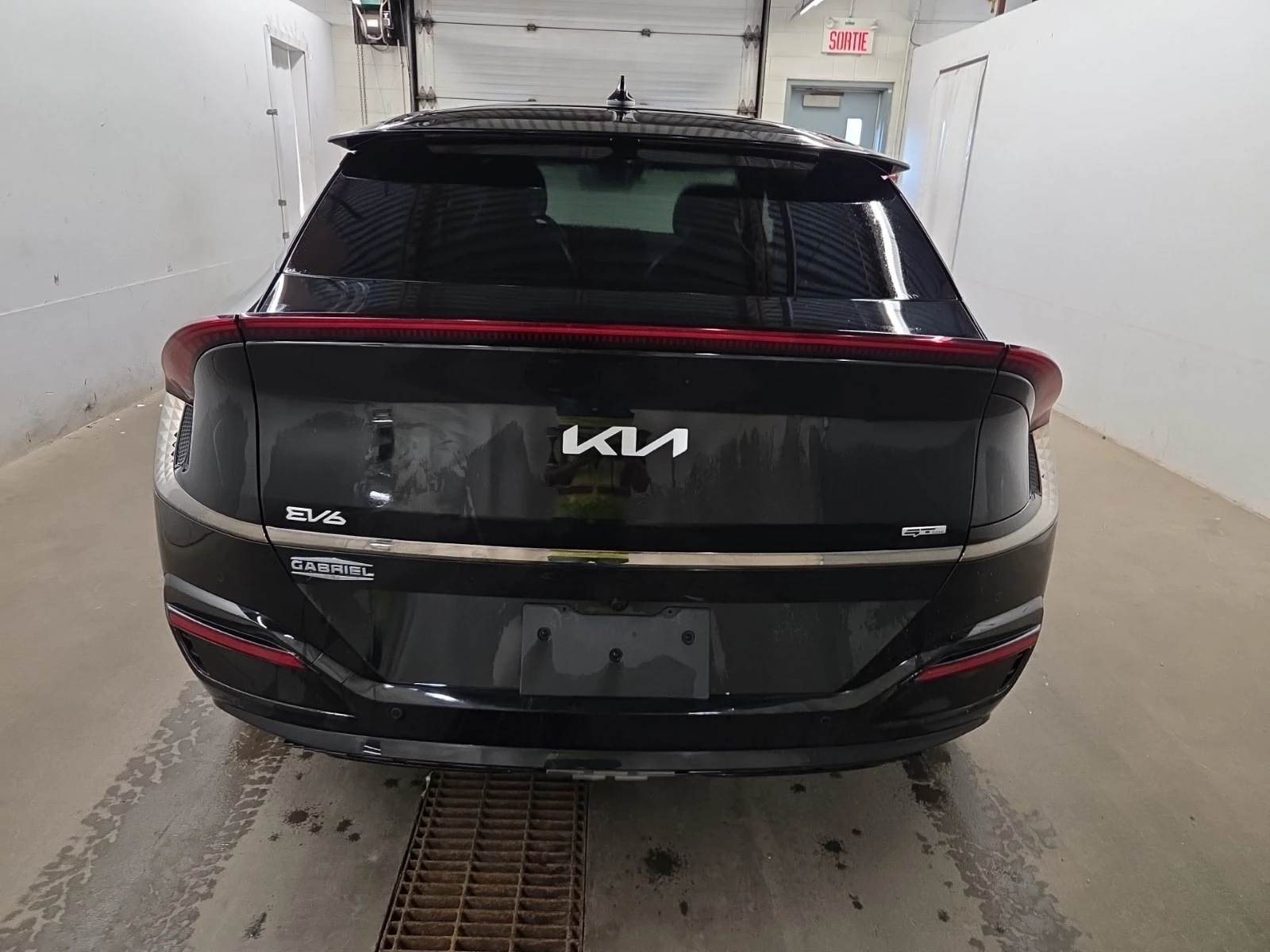 Kia EV6 * 4D UTILITY AWD | LAND GT LINE * CARFAX * , снимка 16 - Автомобили и джипове - 55914485
