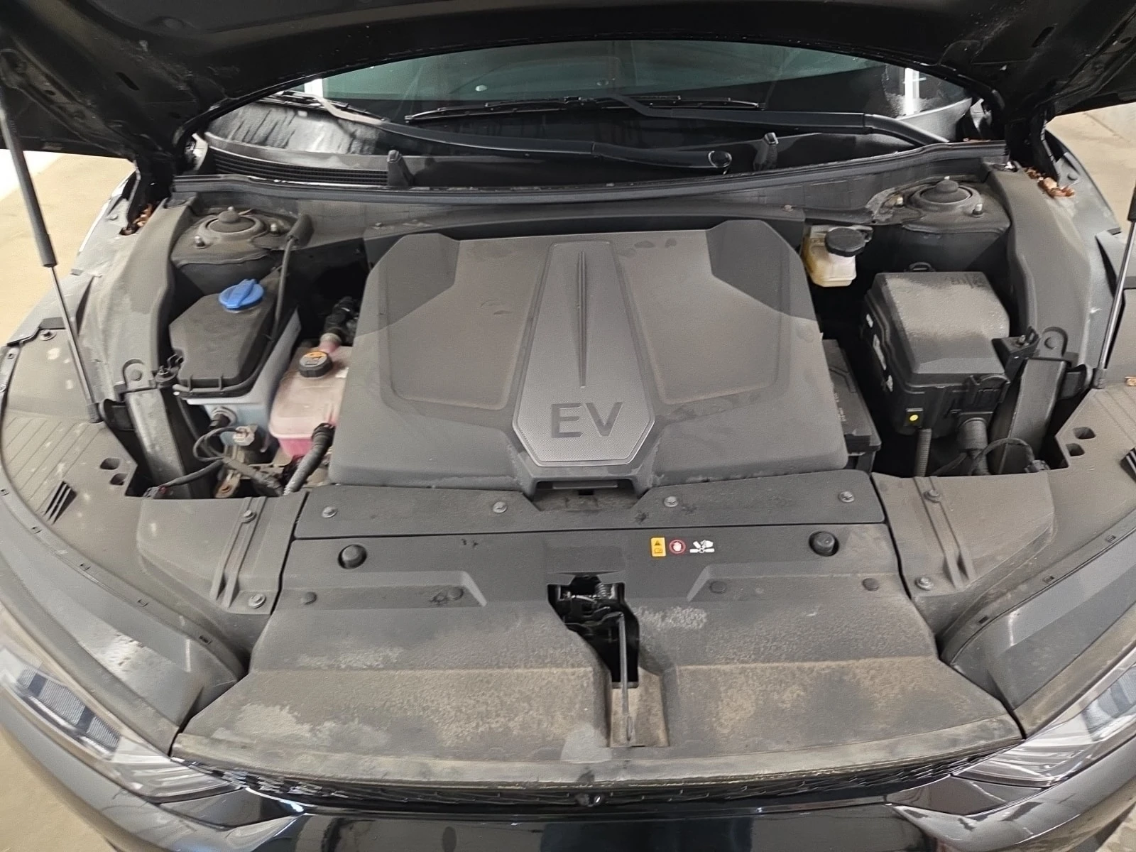 Kia EV6 * 4D UTILITY AWD | LAND GT LINE * CARFAX * , снимка 15 - Автомобили и джипове - 55914485
