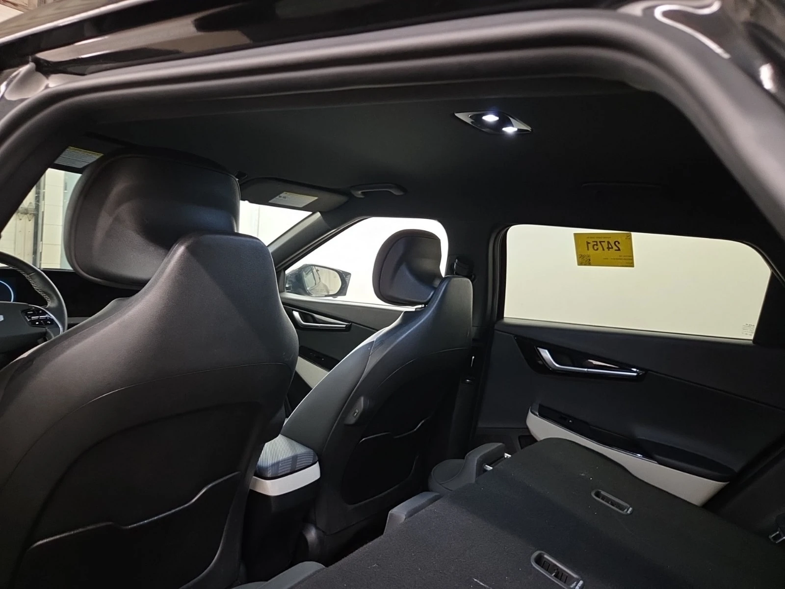 Kia EV6 * 4D UTILITY AWD | LAND GT LINE * CARFAX * , снимка 12 - Автомобили и джипове - 55914485