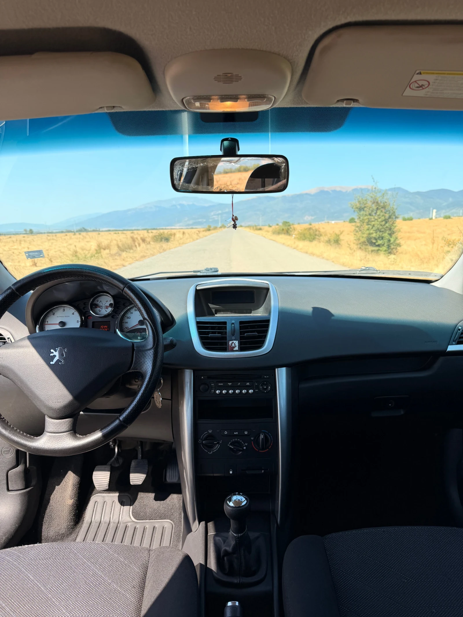 Peugeot 207 1.6 HDI, снимка 5 - Автомобили и джипове - 56018774