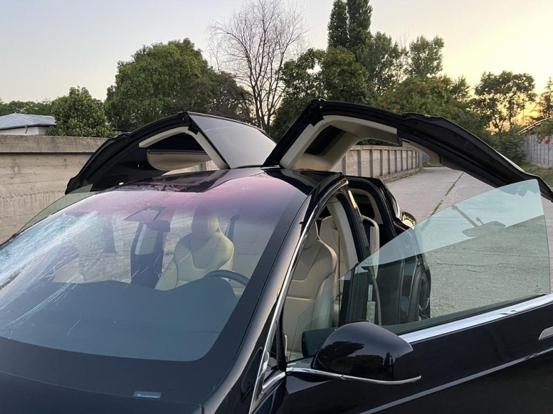 Tesla Model X 100D, снимка 16 - Автомобили и джипове - 43907852