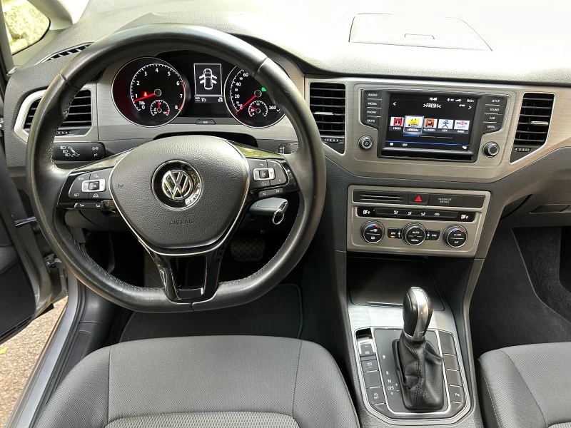 VW Golf 1, 4 TSI AUT, 57700 км!!! ПЪЛНА СЕРВИЗНА ИСТОРИЯ !, снимка 9 - Автомобили и джипове - 48240993