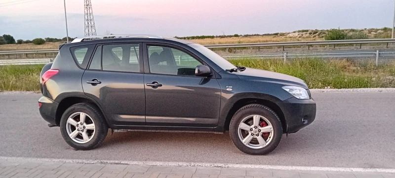 Toyota Rav4 Нов внос , снимка 3 - Автомобили и джипове - 52240323