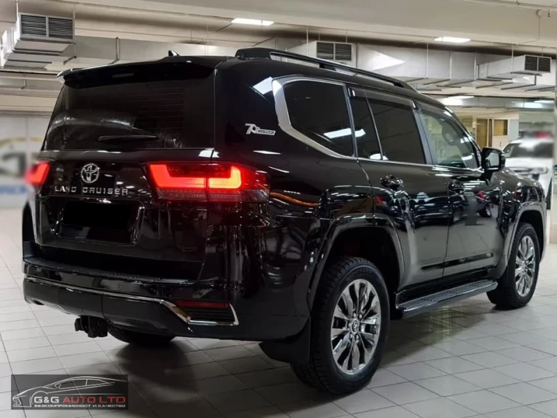 Toyota Land cruiser НОВ!/300/70thANV./305HP/CARPLAY/360/HUD/KLESS/737f, снимка 4 - Автомобили и джипове - 51690262