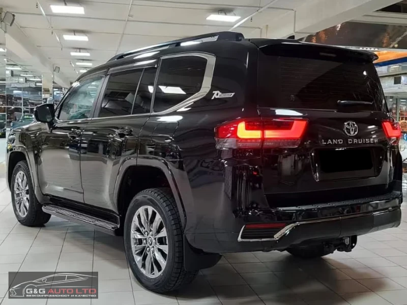 Toyota Land cruiser НОВ!/300/70thANV./305HP/CARPLAY/360/HUD/KLESS/737f, снимка 3 - Автомобили и джипове - 51690262
