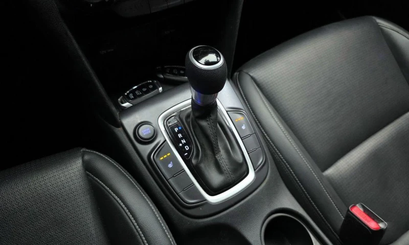 Hyundai Kona, снимка 9 - Автомобили и джипове - 51888017