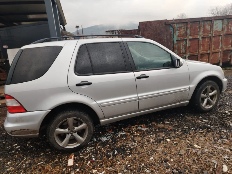 Mercedes-Benz ML 270, снимка 5 - Автомобили и джипове - 53271365