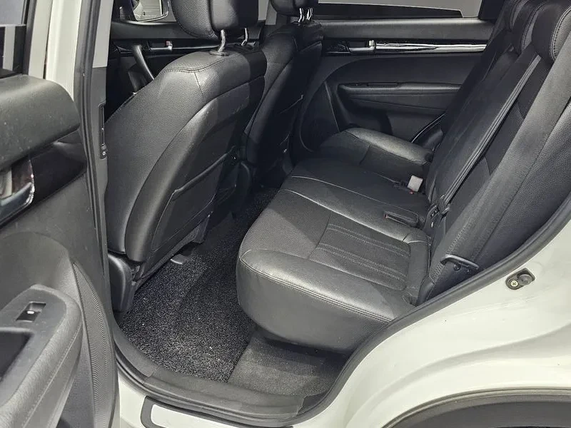 Kia Sorento 2.0 2Wd Tlx Special, снимка 12 - Автомобили и джипове - 56718630
