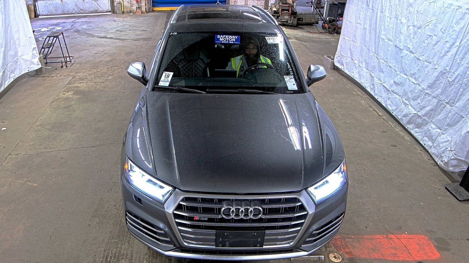 Audi SQ5 Matrix* Диг.табло* Bang&Olufsen3D* 8ZF* Пано*  - изображение 2