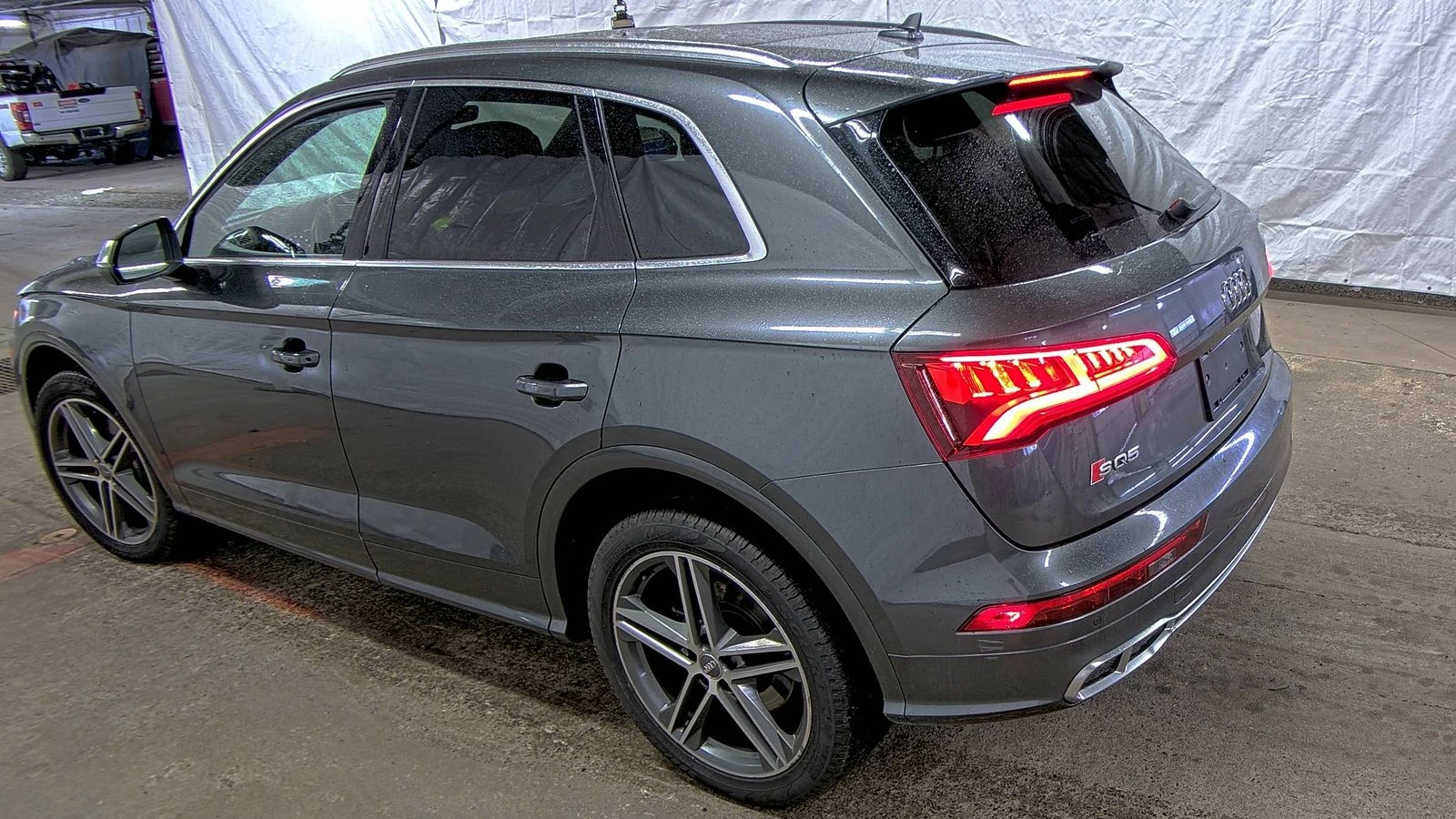 Audi SQ5 Matrix* Диг.табло* Bang&Olufsen3D* 8ZF* Пано*  - изображение 6