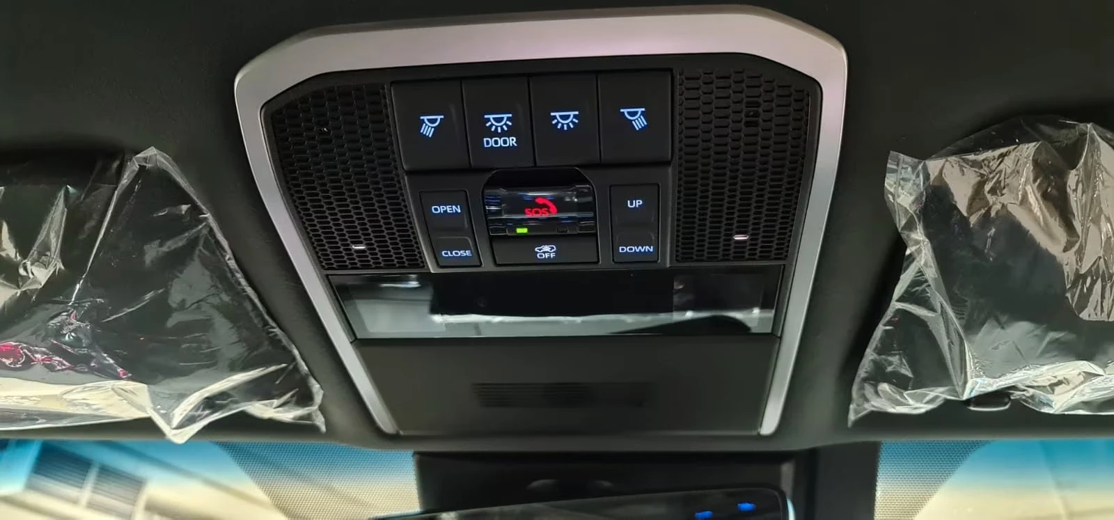 Toyota Land cruiser !/300/70thANV./305HP/CARPLAY/360/HUD/KLESS/737f | Mobile.bg   12