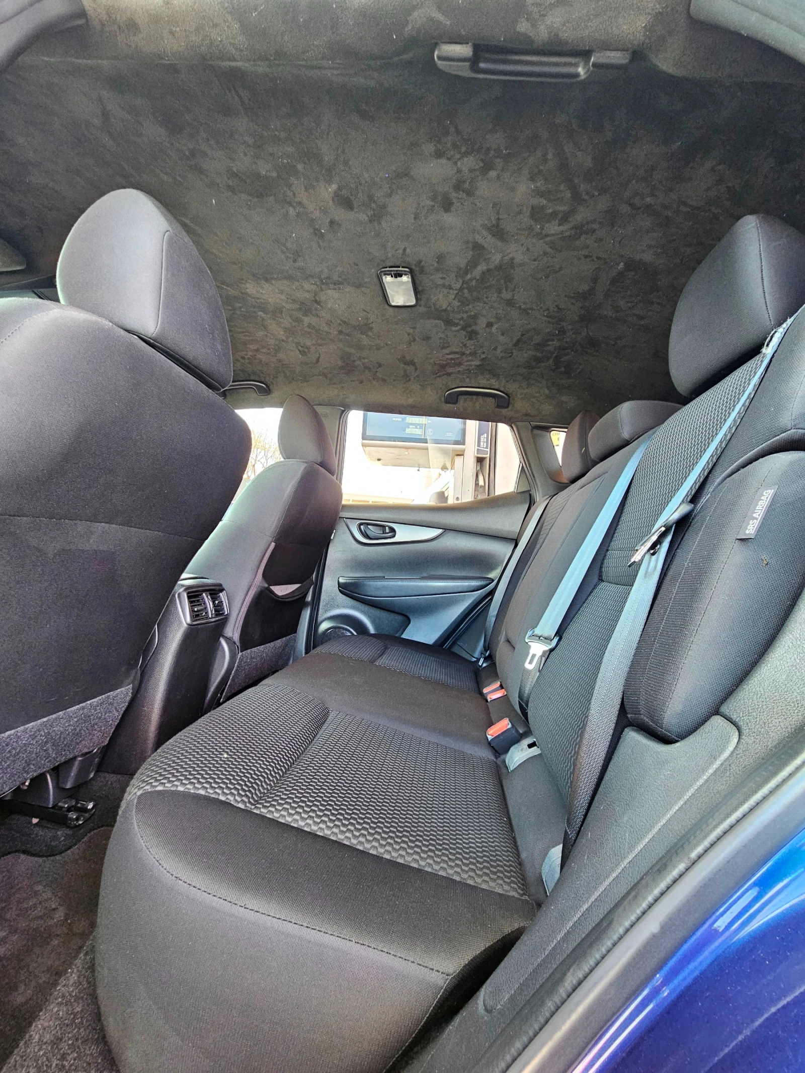 Nissan Qashqai 2.0  4x4, снимка 10 - Автомобили и джипове - 54217589