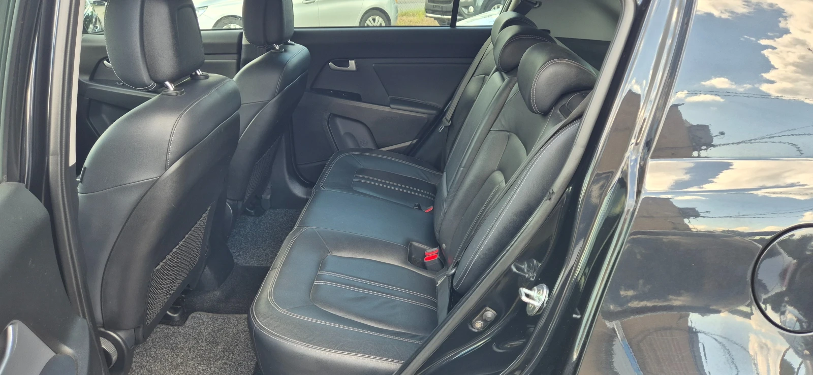 Kia Sportage 2.0CRDI 92000км, снимка 8 - Автомобили и джипове - 54682344