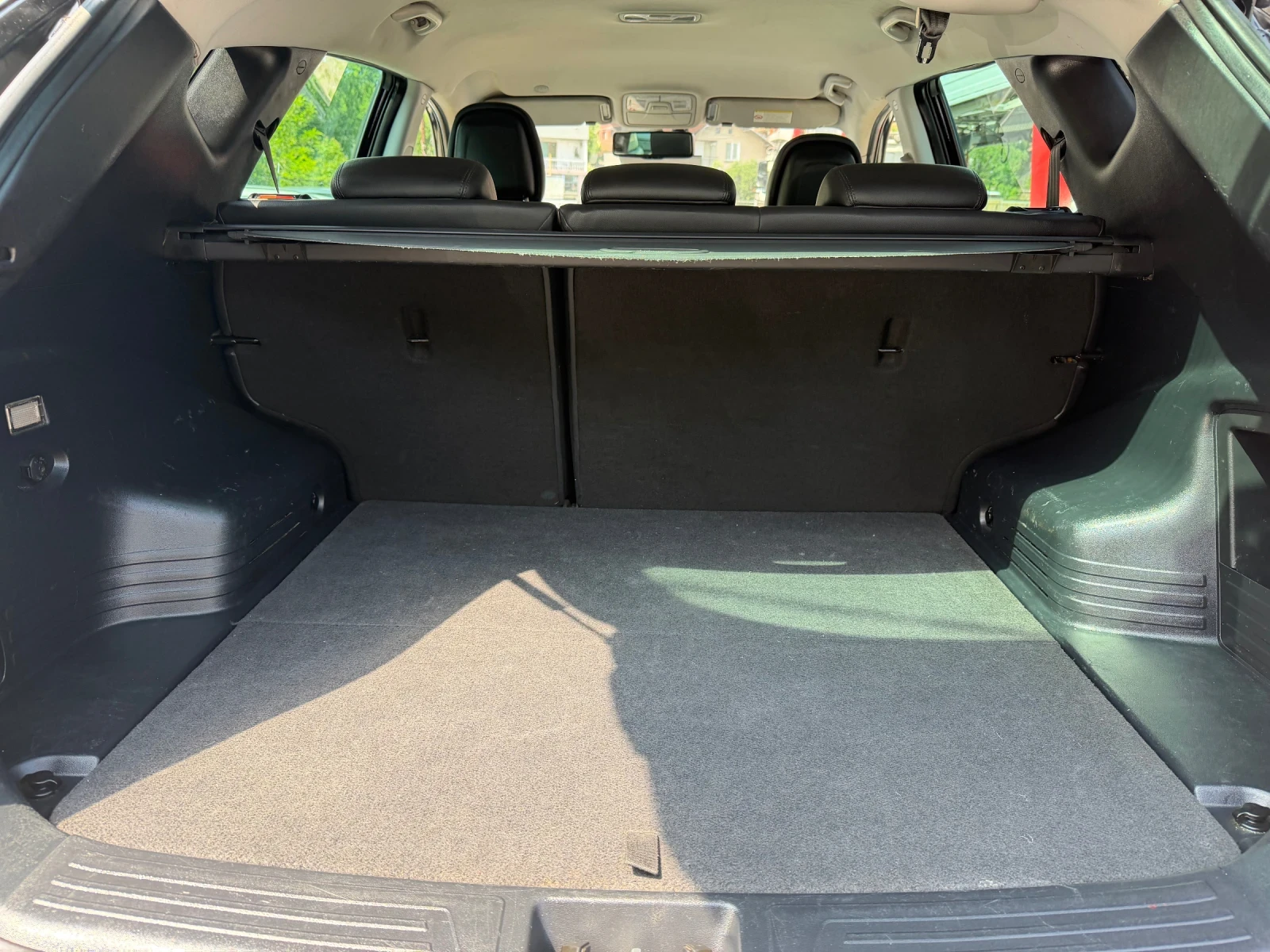 Hyundai IX35 2.0 CRDI, 4x4, КОЖА, ПОДГРЕВ, снимка 13 - Автомобили и джипове - 54788513
