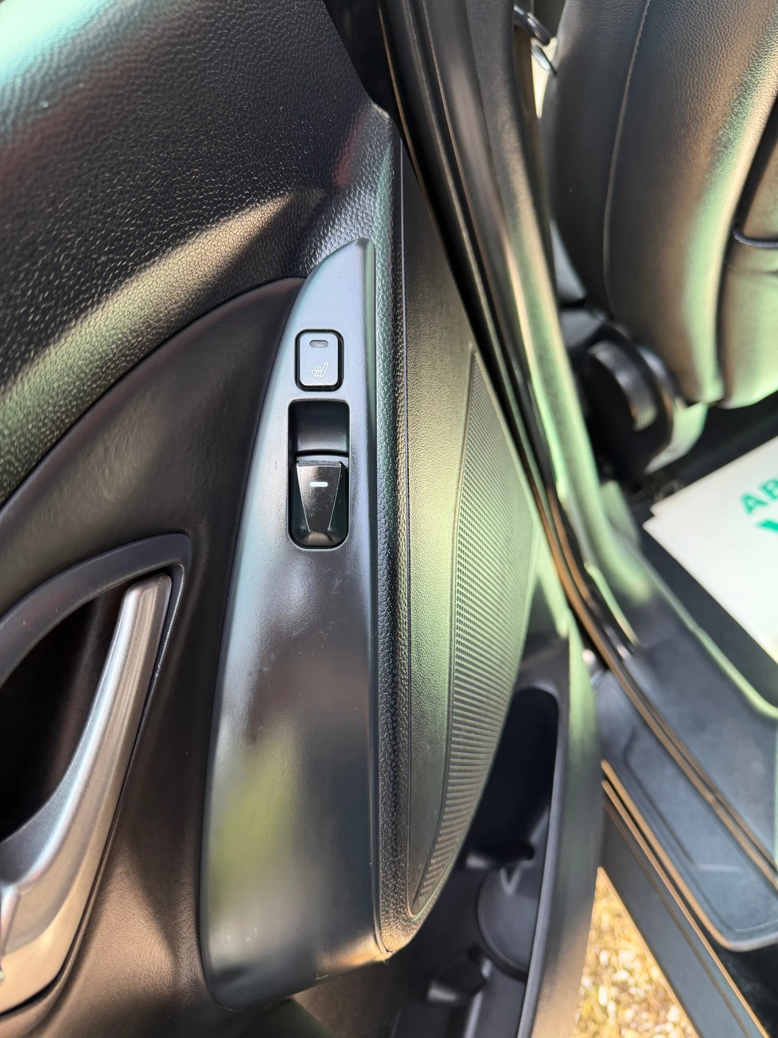 Hyundai IX35 2.0 CRDI, 4x4, КОЖА, ПОДГРЕВ, снимка 14 - Автомобили и джипове - 54788513