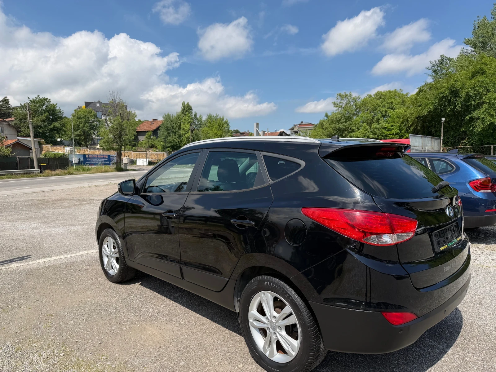 Hyundai IX35 2.0 CRDI, 4x4, КОЖА, ПОДГРЕВ, снимка 3 - Автомобили и джипове - 54788513
