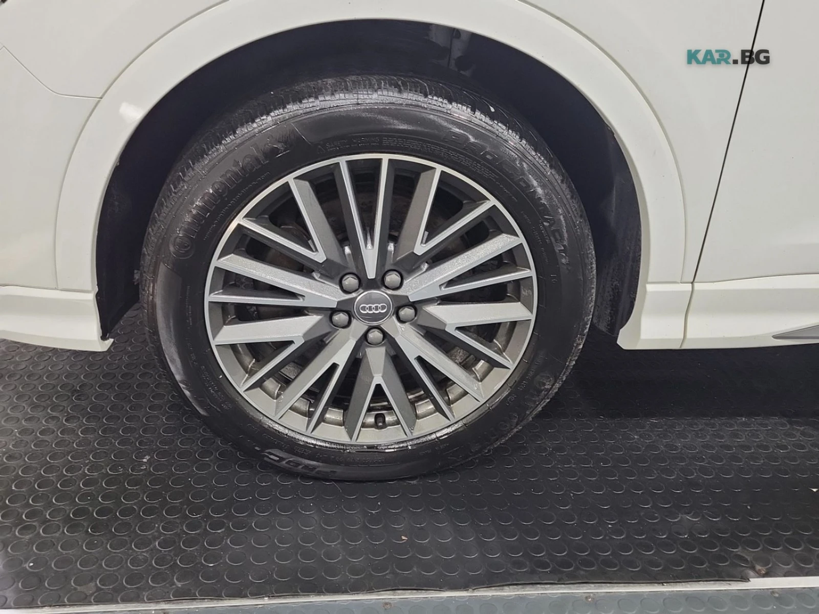Audi Q3 quattro S-line Premium Plus АвтоКреди ЦЕНА ДО БГ, снимка 7 - Автомобили и джипове - 54880063