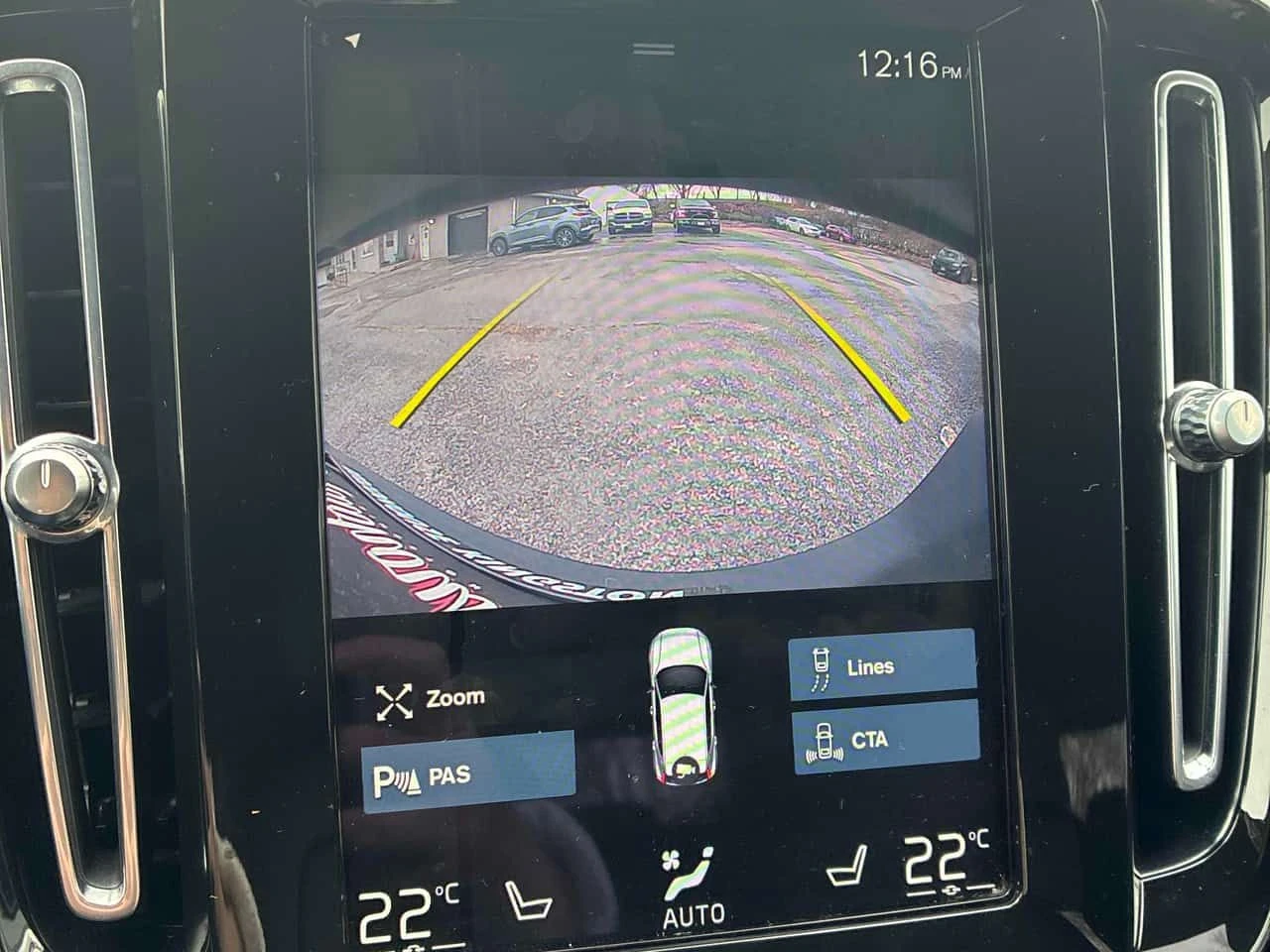Volvo XC40 * Momentum * CARFAX * ПОДГРЕВИ * ПАНО * KEYLESS, снимка 13 - Автомобили и джипове - 54884518