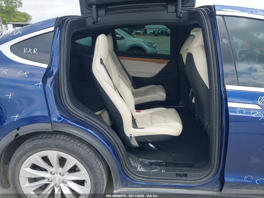 Tesla Model X Long Range Dual Motor All-Wheel Drive/Long Range P, снимка 8 - Автомобили и джипове - 55287355