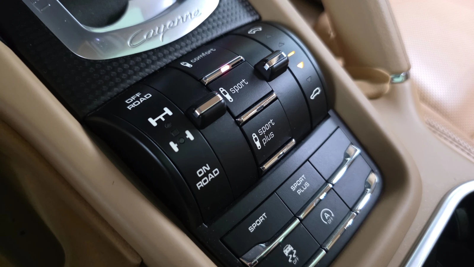 Porsche Cayenne 3.0 V6 Turbo Diesel, снимка 15 - Автомобили и джипове - 55474912