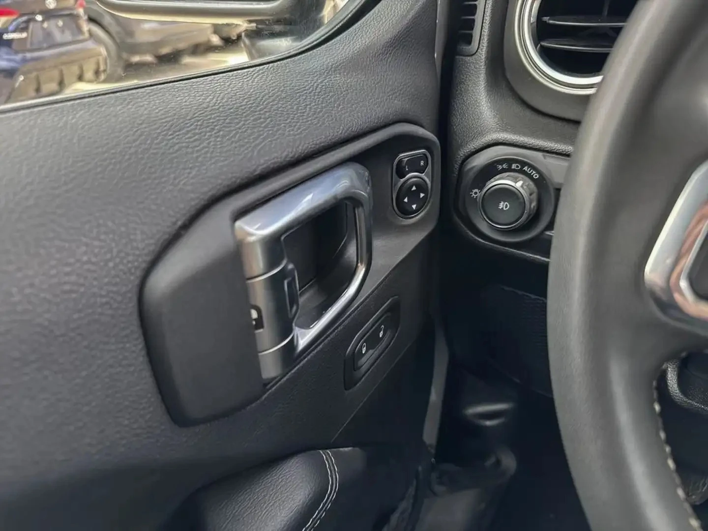 Jeep Wrangler SAHARA UNLIMITED ЦЕНА ДО БЪЛГАРИЯ АВТОКРЕДИТ, снимка 14 - Автомобили и джипове - 55504036