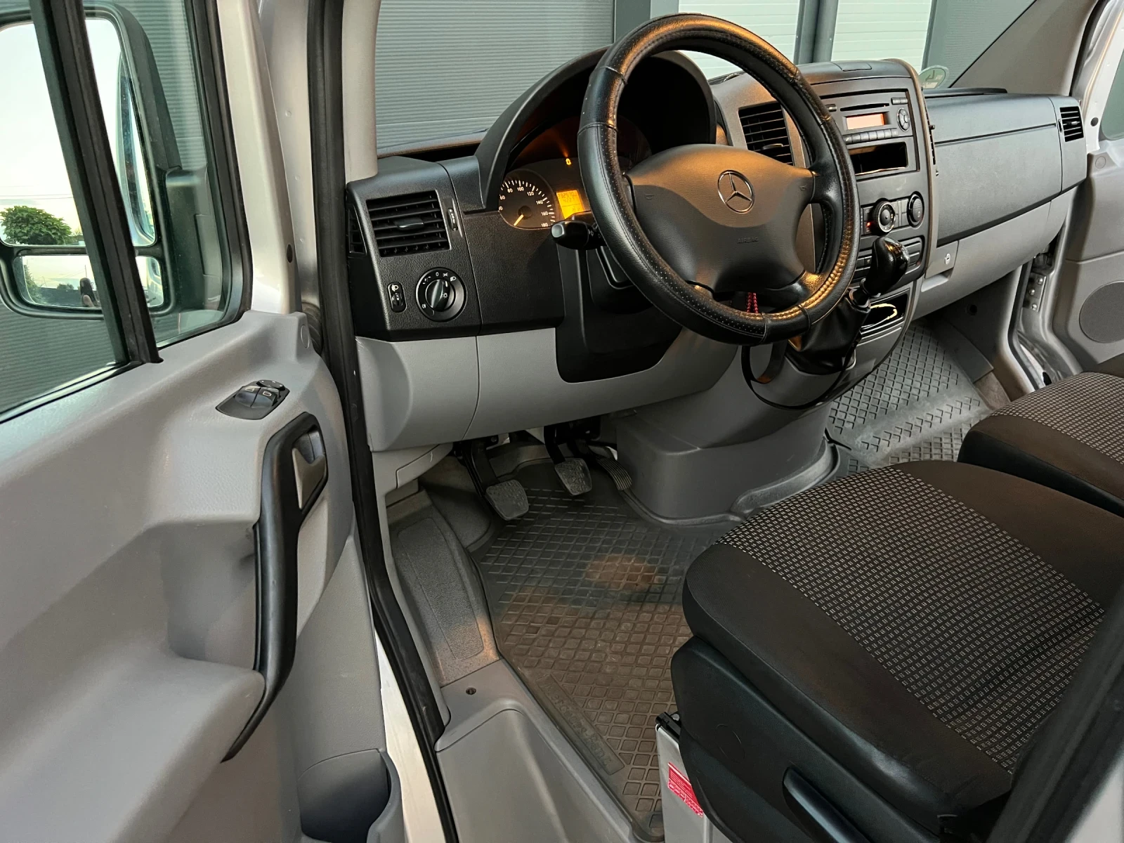 Mercedes-Benz Sprinter 315, снимка 5 - Бусове и автобуси - 55950533