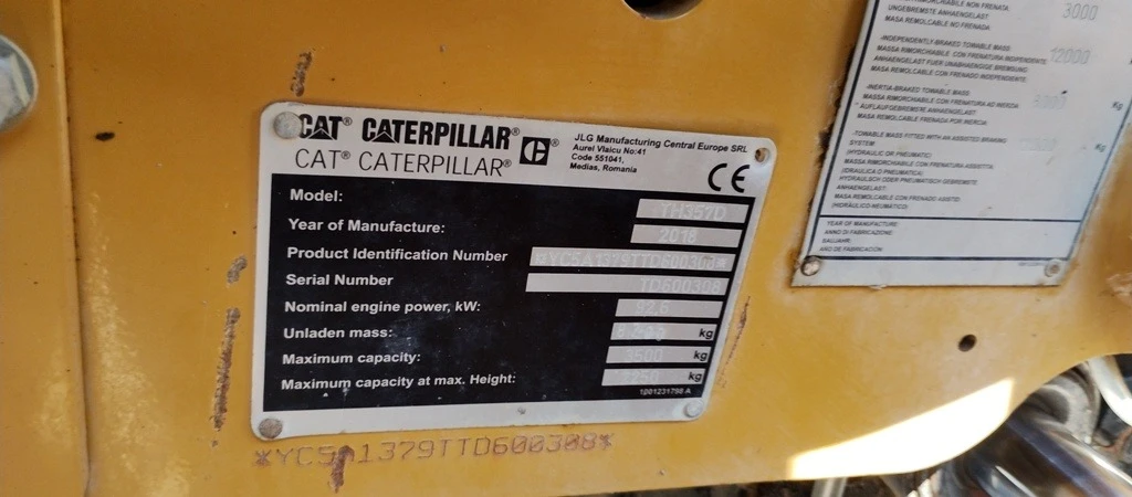 Телескопичен товарач Caterpillar TH357D - изображение 5