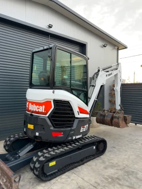 ����� �� �������� �� ����� Bobcat E27Z 2.7�.