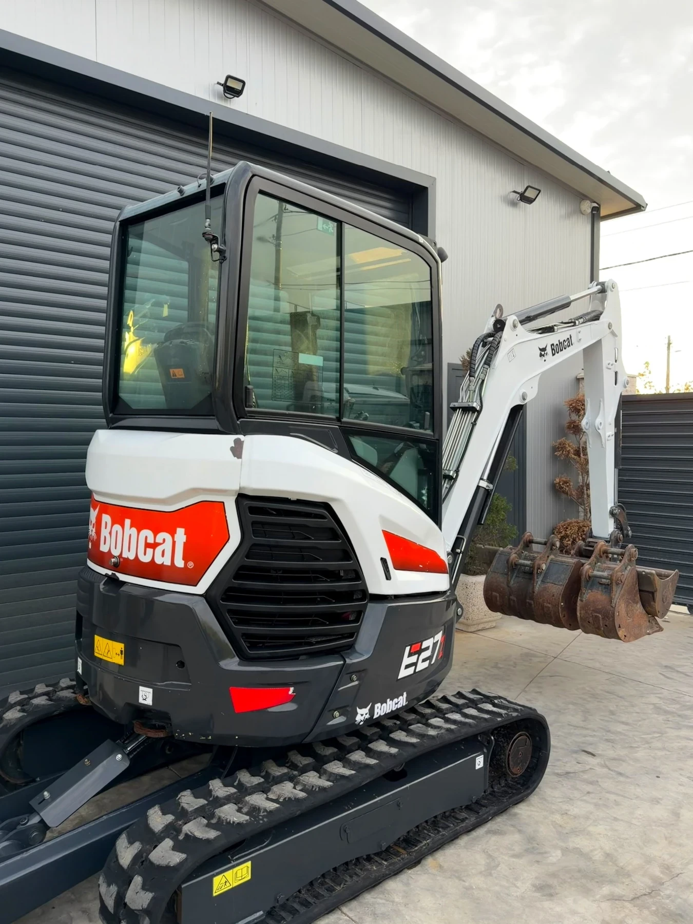 ����� Bobcat E27Z 2.7�. | Mobile.bg � ����������� 6