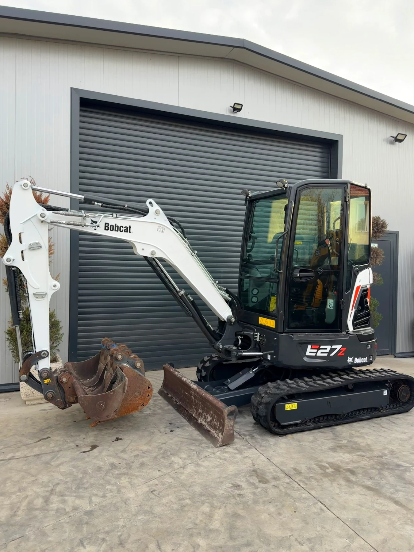 Багер Bobcat E27Z 2.7т.
