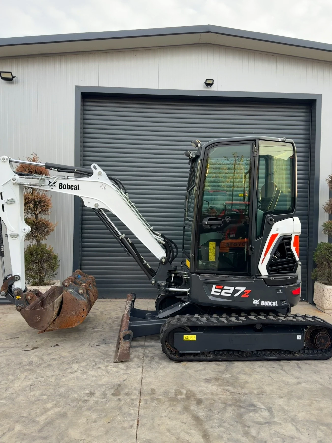 ����� Bobcat E27Z 2.7�. | Mobile.bg � ����������� 3