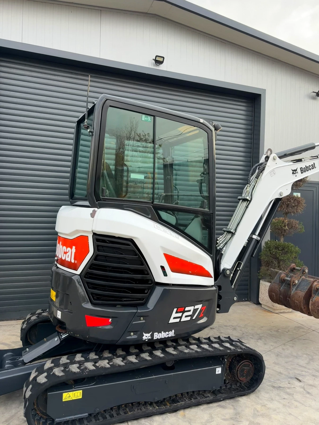 ����� Bobcat E27Z 2.7�. | Mobile.bg � ����������� 7