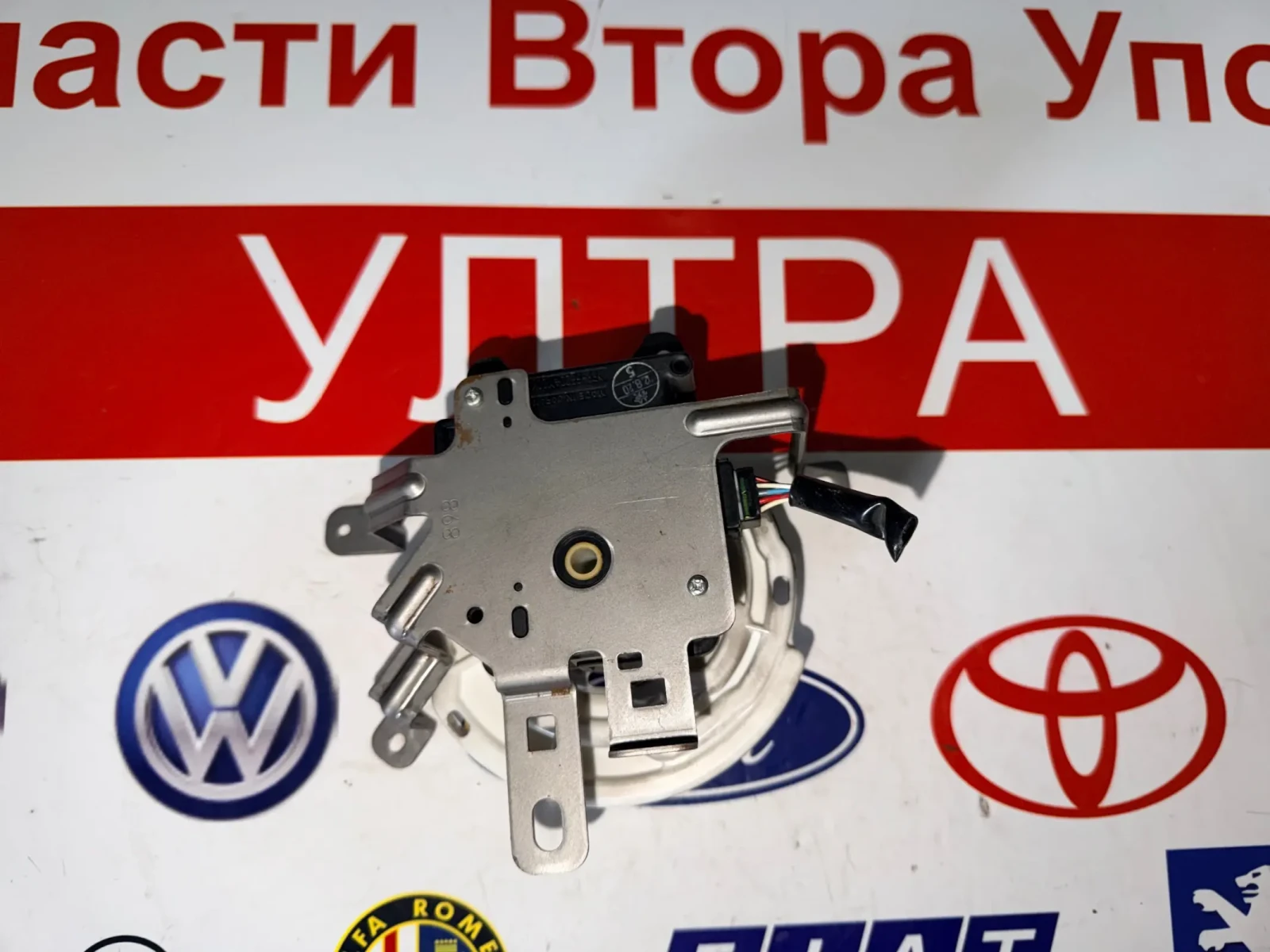 063800-1760 Моторче клапи климатик парно INFINITI M35 2015 063800-1760, снимка 2 - Части - 54005909