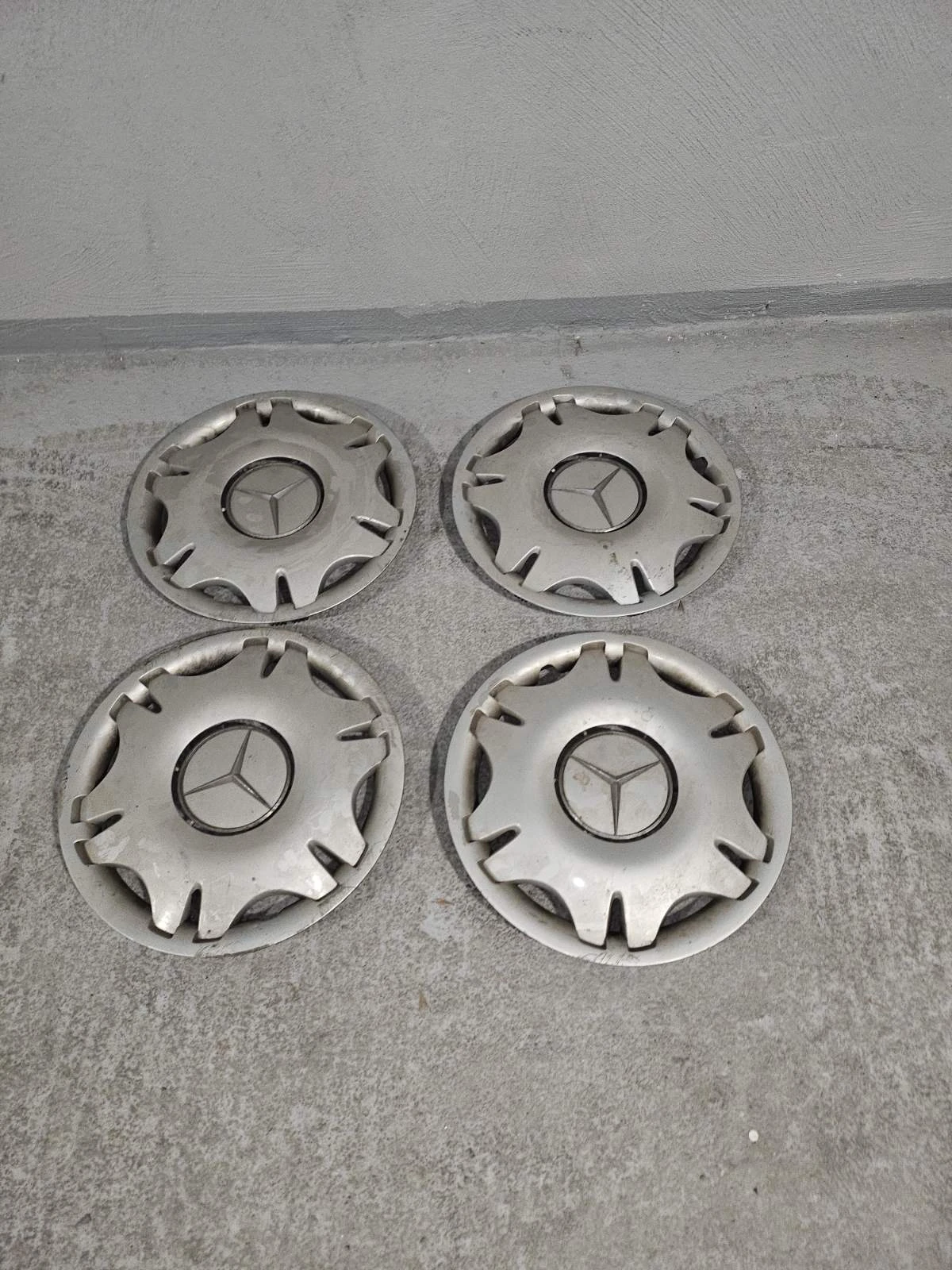 Гуми с джанти Debica 205/55R16, снимка 4 - Гуми и джанти - 55578117