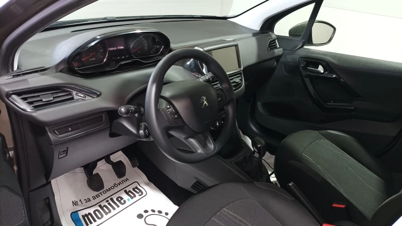 Peugeot 208 1.2 i, снимка 10 - Автомобили и джипове - 46355783