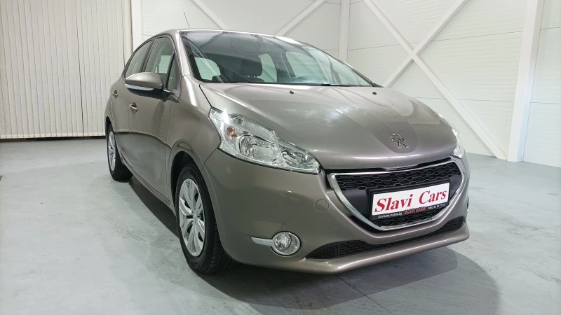 Peugeot 208 1.2 i, снимка 4 - Автомобили и джипове - 46355783