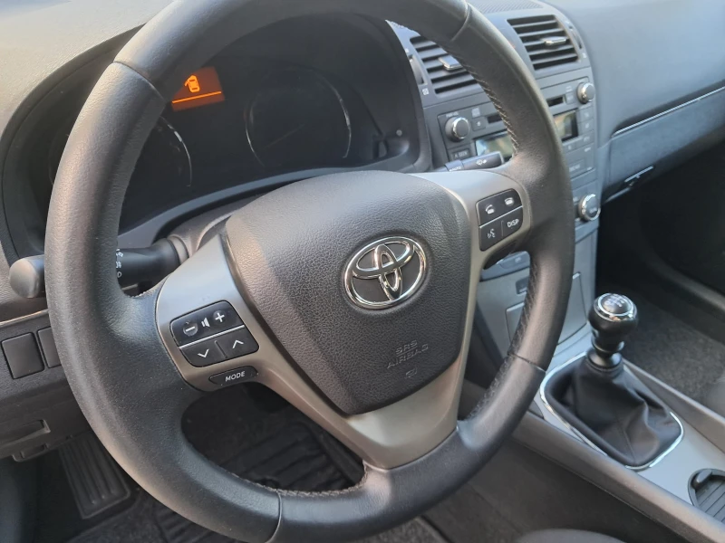 Toyota Avensis 1.8i-112000км.СЕРВИЗНА ИСТОРИЯ В ТОЙОТА, снимка 10 - Автомобили и джипове - 49236620