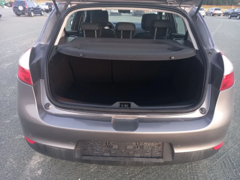 Renault Megane, снимка 6 - Автомобили и джипове - 50817239